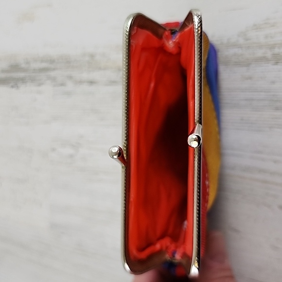 Vintage Hawaii rainbow stripe coin change purse kiss lock latch - Picture 6 of 13